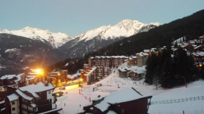 Superbe appartement en résidence skis aux pieds